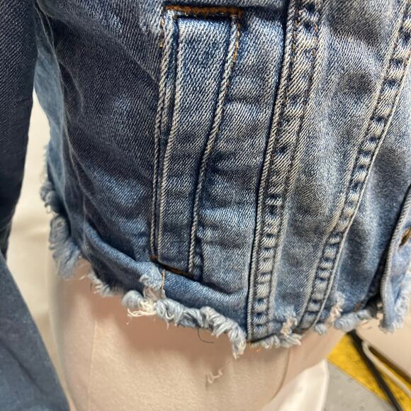I &‎ M Denim Jean Jacket Womens Small Medium Wash Cropped Raw Hem Distressed - Picture 8 of 15